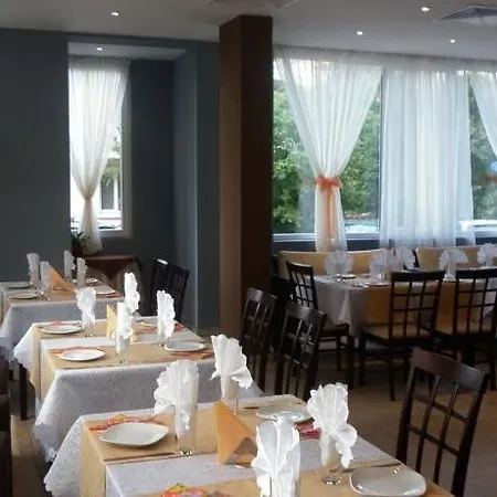 Szálloda Alexander 3*